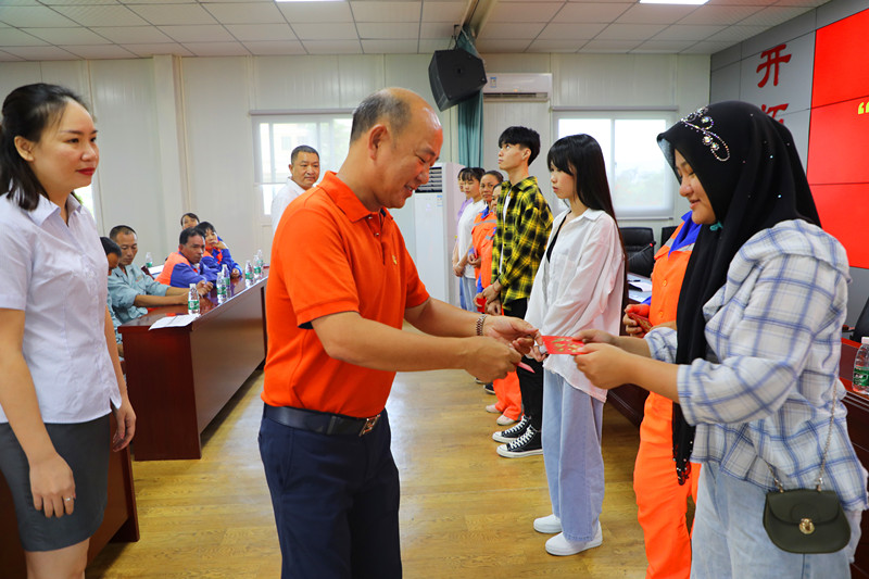 “金秋助學(xué)，圓夢明佳！”明佳集團(tuán)黨支部及工會(huì)組織開展愛心助學(xué)活動(dòng)！